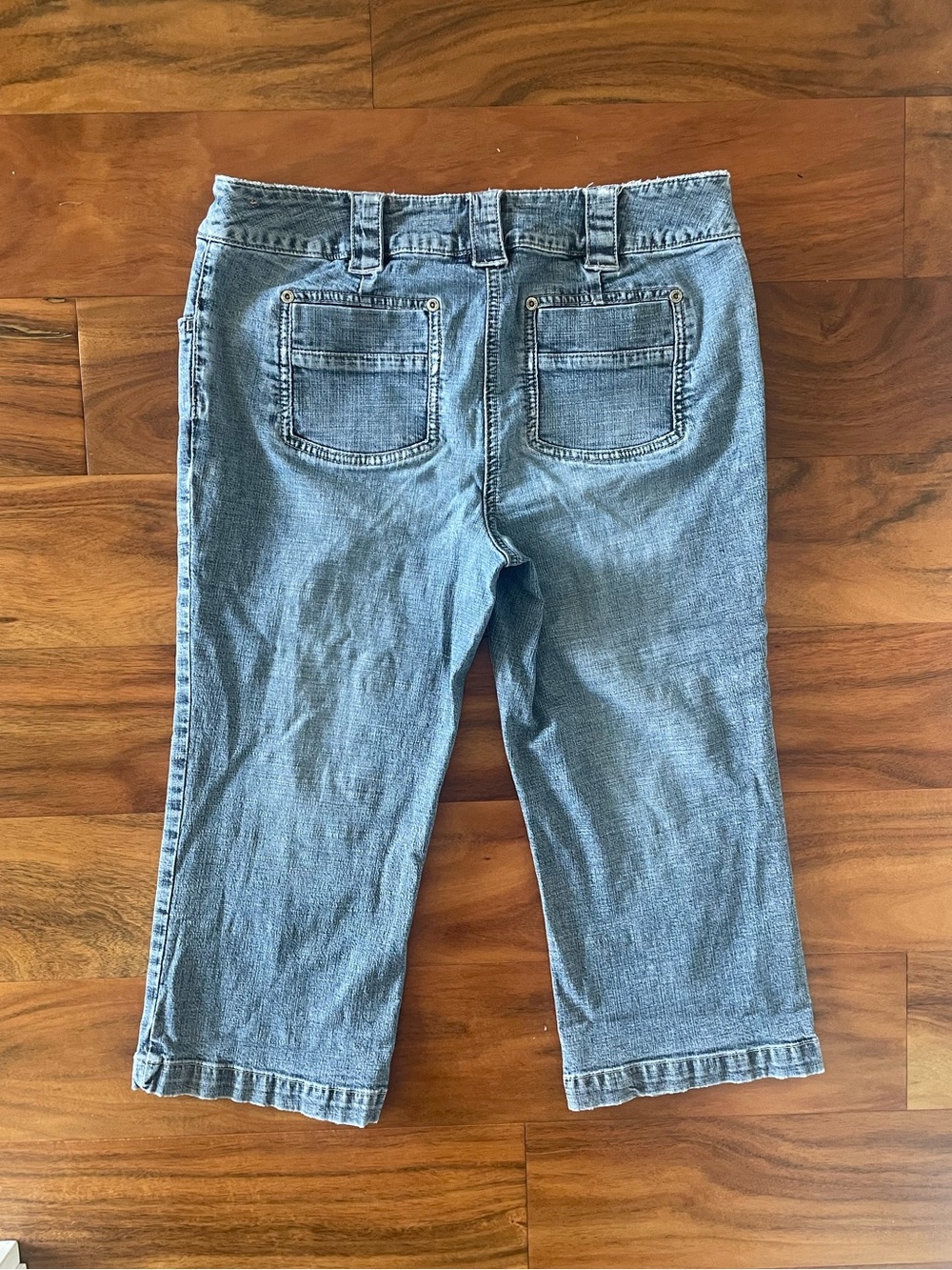 Y2K Contrast Low Rise Denim Capri Shorts - Picture 2 of 5
